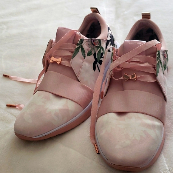 Ted Baker Shoes - Ted Baker pink sneakers